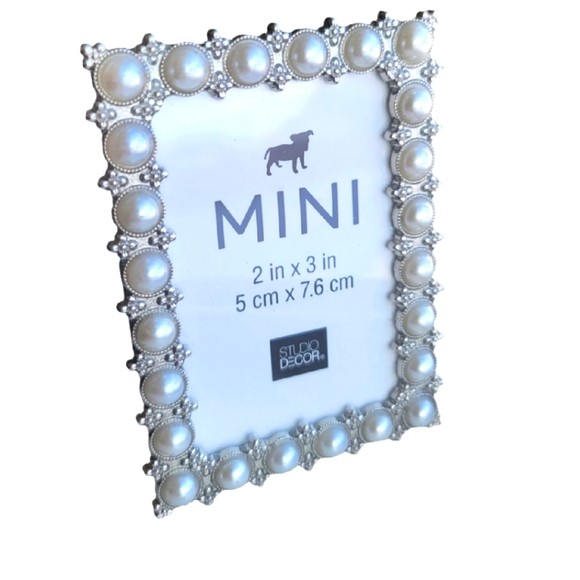 Other - Pearl Picture Frame 2 in x 3 in
